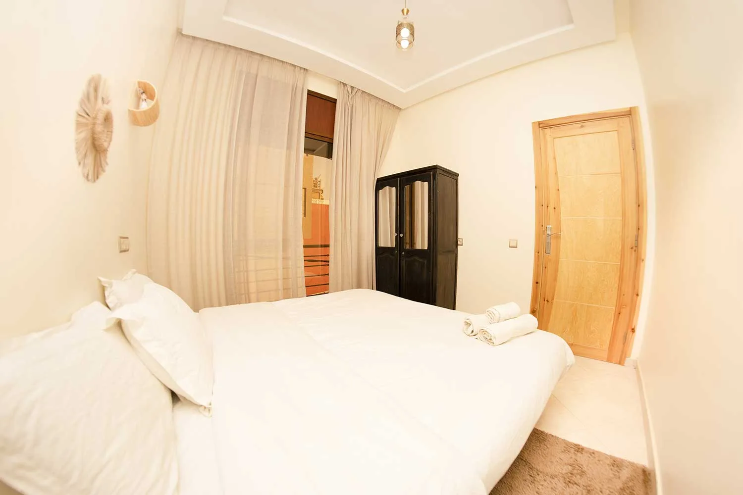 King size bedroom at Golden Wave Imsouane